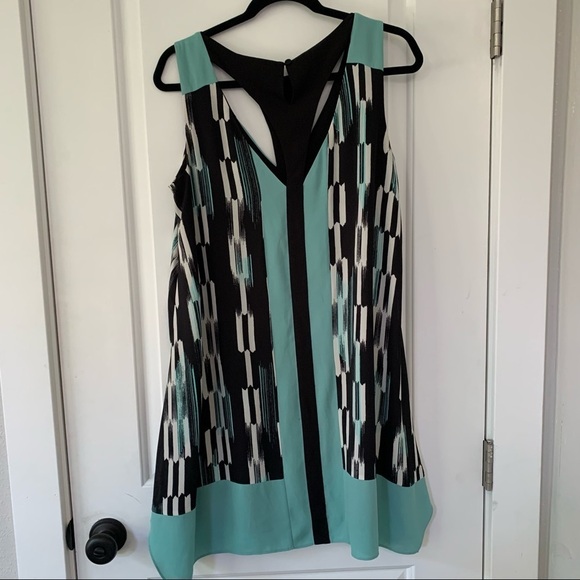 BCBG Maxazria Shift Dress Size Small - Picture 8 of 9